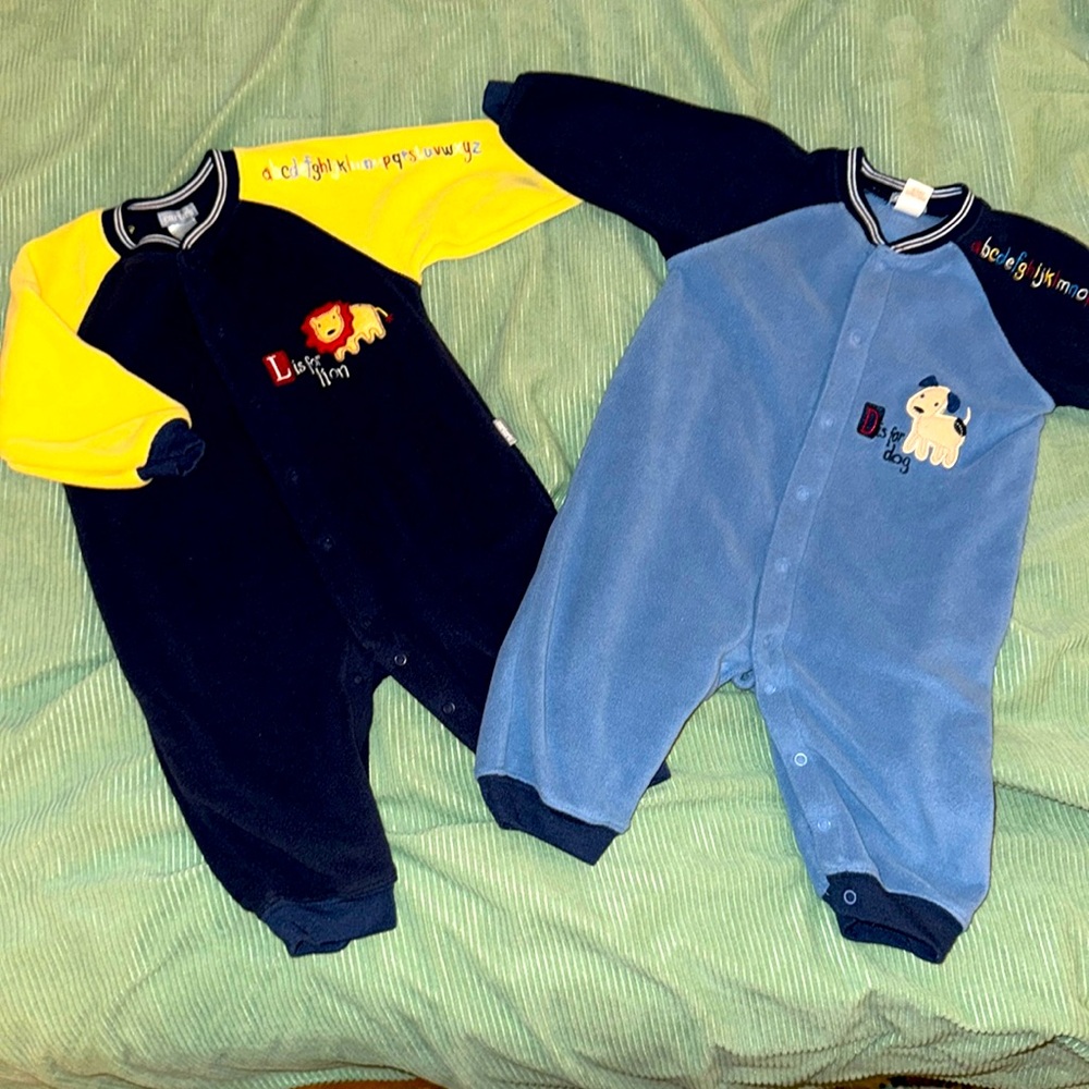 Carter’s Vintage Baby Fleece Bodysuits Bundle of 2 9 months